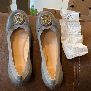 Tory Burch size 9 gray shoes